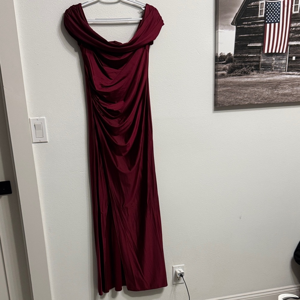 Elegant Burgundy Women’s Dress SIZE M - Bridesmaid Dress - wedding guest dress